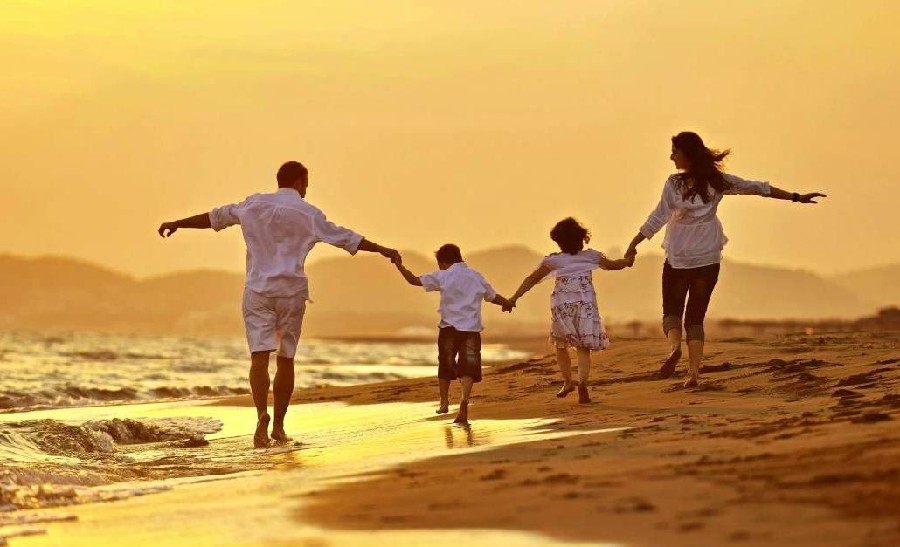 Hình Nền Gia đình Hạnh Phúc Tải Về Miễn Phí, Hình ảnh gia đình đi dạo, gia  đình ngoài trời, bản chất gia đình Sáng Tạo Từ Lovepik