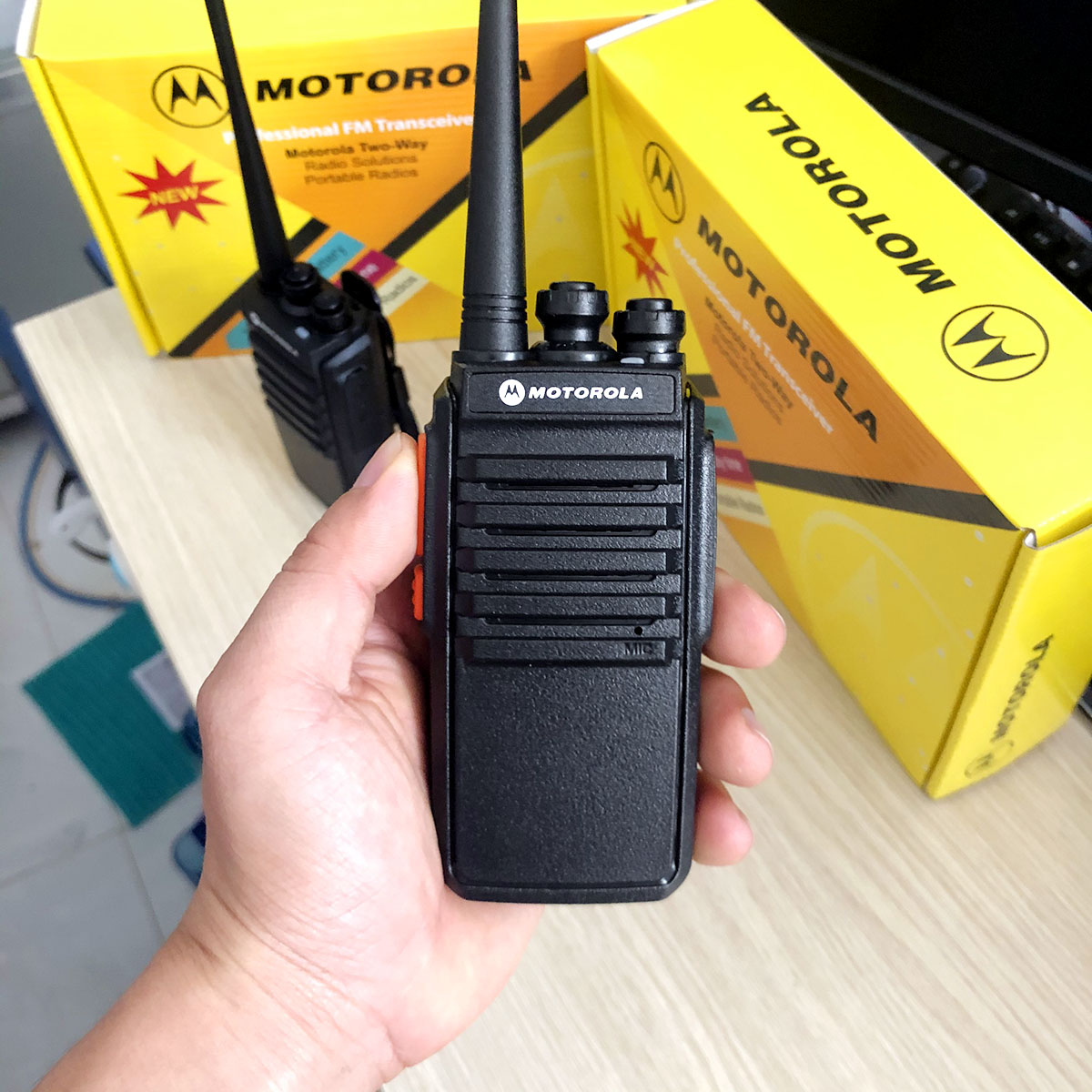 Bộ đàm Motorola XPR-700E - Công Nghệ Số 1 Việt Nam