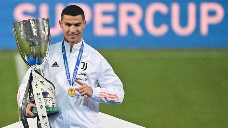 Cristiano Ronaldo nắm giữ những kỷ lục nào?