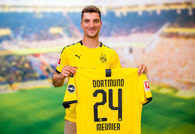 CHÍNH THỨC: Dortmund chiêu mộ thành công Thomas Meunier | VTV.VN