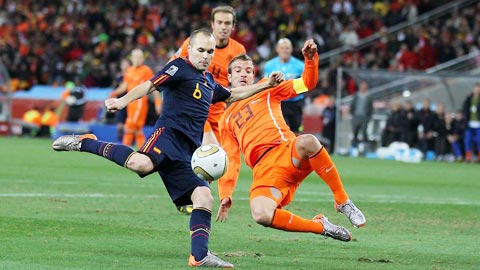 World Cup 2010: Iniesta đưa La Roja lên ngôi quán quân
