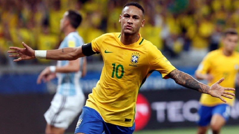 Top 10 Greatest Brazilian Players of All Time History - The FootballLovers