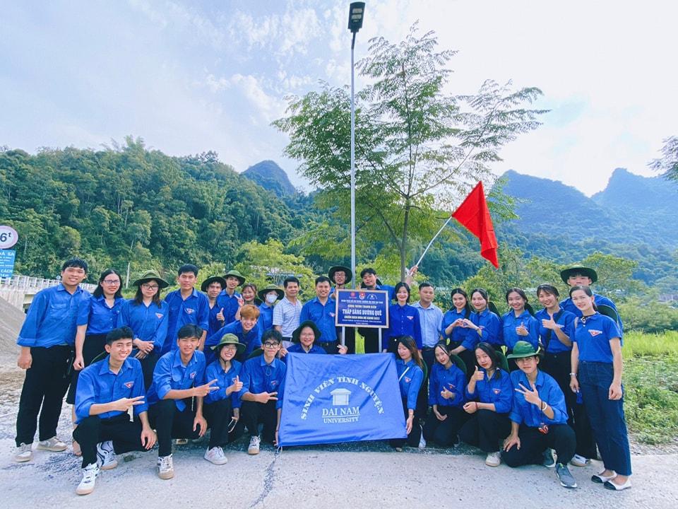 Mùa hè xanh 2023: Thanh niên tình nguyện nhiệt huyết DNU tại Cao Bằng